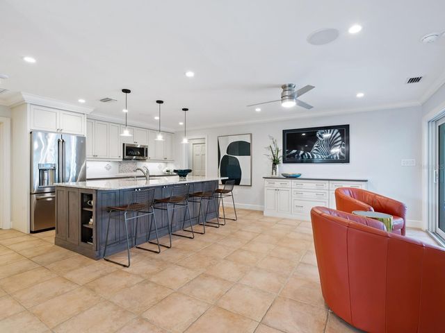 606 OWL WAY, Sarasota, FL 34236