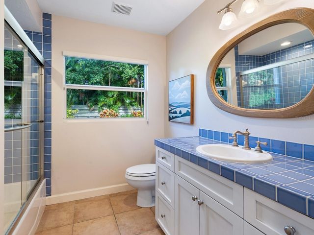 606 OWL WAY, Sarasota, FL 34236