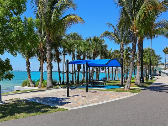 606 OWL WAY, Sarasota, FL 34236