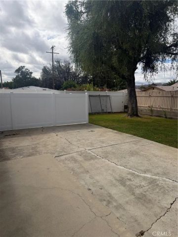 22149 Welby, Canoga Park, CA 91303