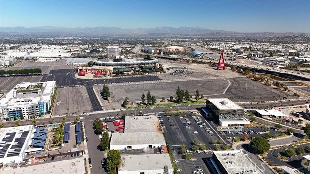 300 N Rampart 79, Orange, CA 92868