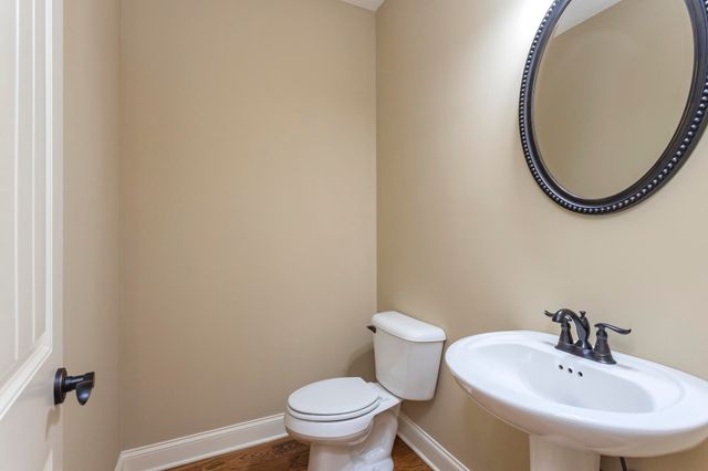111 Country Hills Dr, Hendersonville, TN 37075