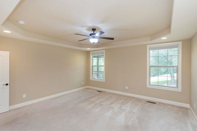 111 Country Hills Dr, Hendersonville, TN 37075