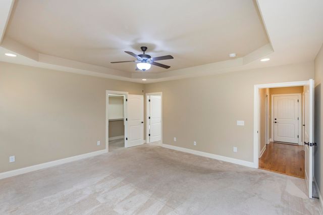111 Country Hills Dr, Hendersonville, TN 37075