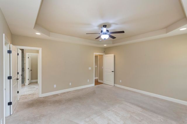 111 Country Hills Dr, Hendersonville, TN 37075