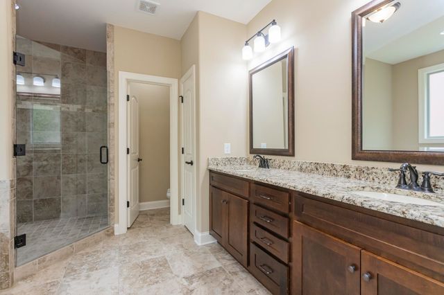 111 Country Hills Dr, Hendersonville, TN 37075