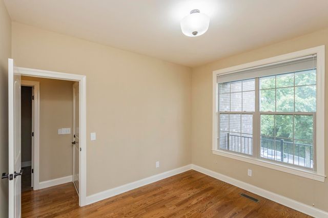 111 Country Hills Dr, Hendersonville, TN 37075