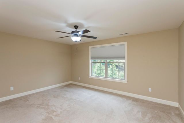 111 Country Hills Dr, Hendersonville, TN 37075