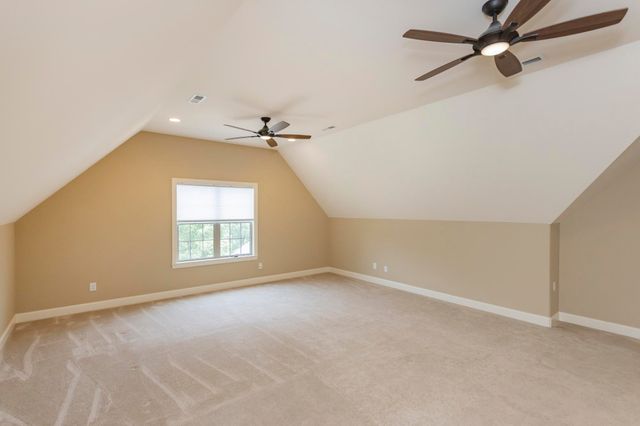 111 Country Hills Dr, Hendersonville, TN 37075