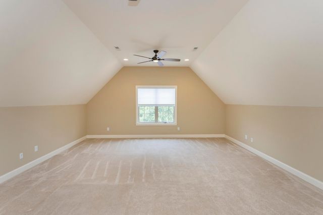 111 Country Hills Dr, Hendersonville, TN 37075