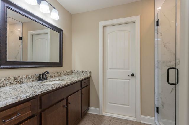 111 Country Hills Dr, Hendersonville, TN 37075