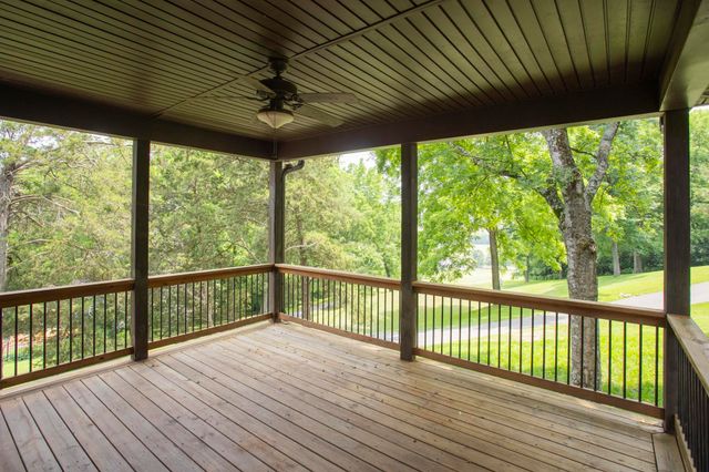 111 Country Hills Dr, Hendersonville, TN 37075