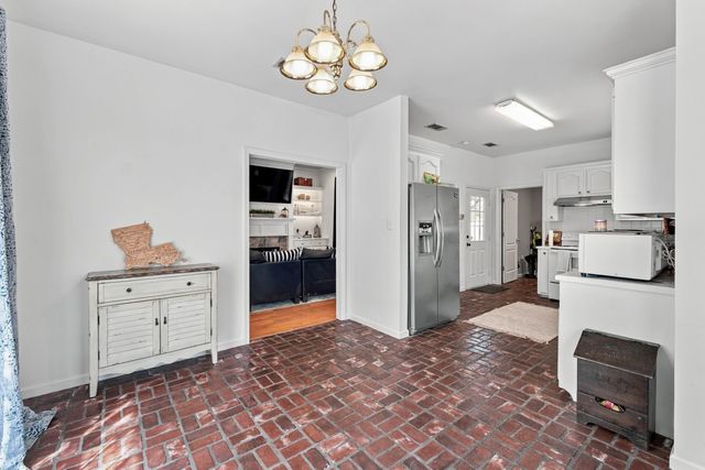17086 Rennes Rd, Prairieville, LA 70769