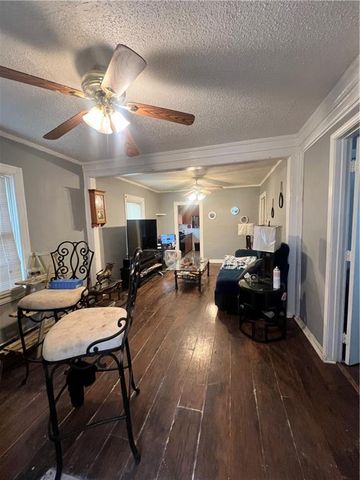 5211 Gladstone Boulevard, Kansas City, MO 64123