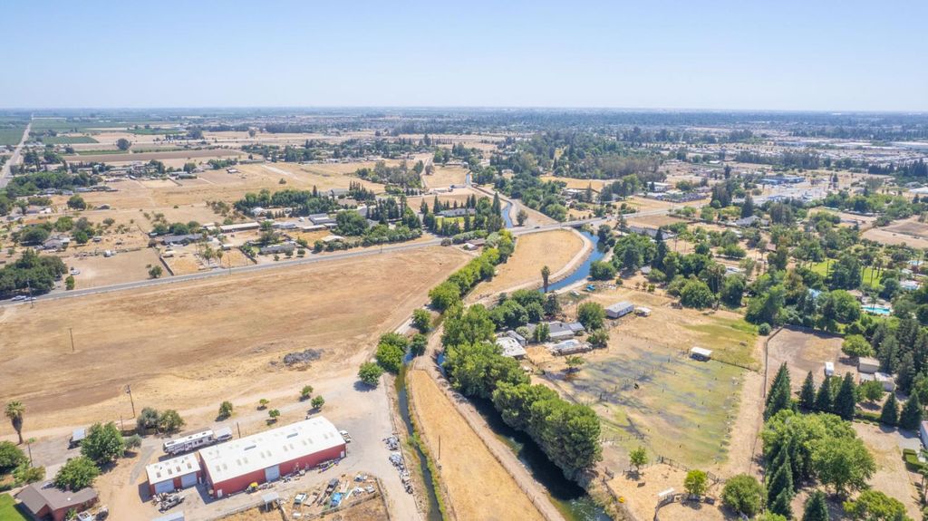 Image 12 of property listing at 0 Apn 310-143-39, Fresno, CA 93737