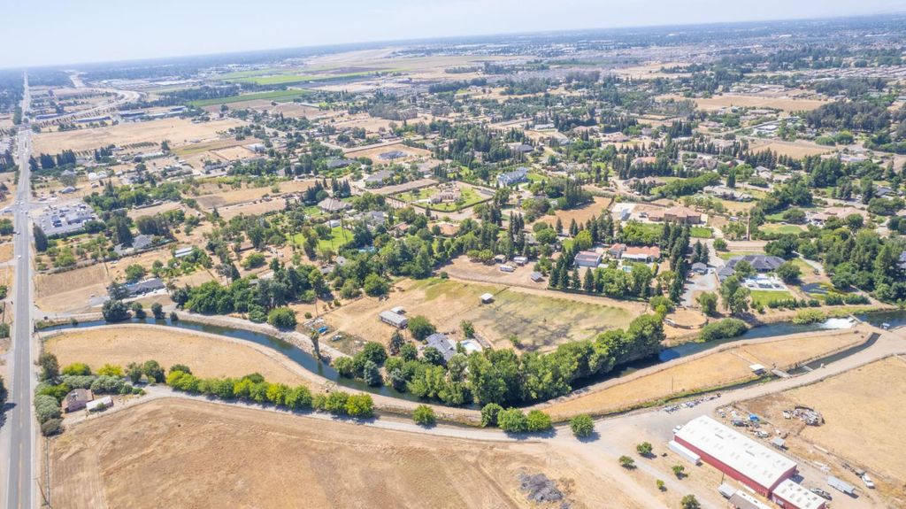 Image 18 of property listing at 0 Apn 310-143-39, Fresno, CA 93737