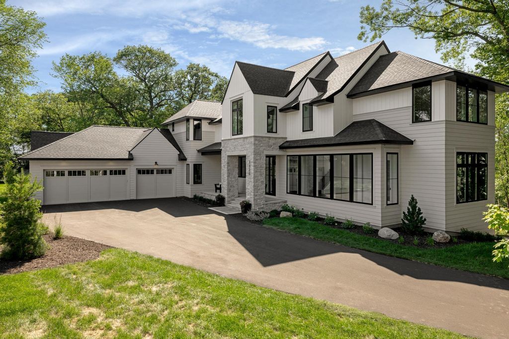 260 Eastwood Court, Chanhassen, MN 55317 — photo 2