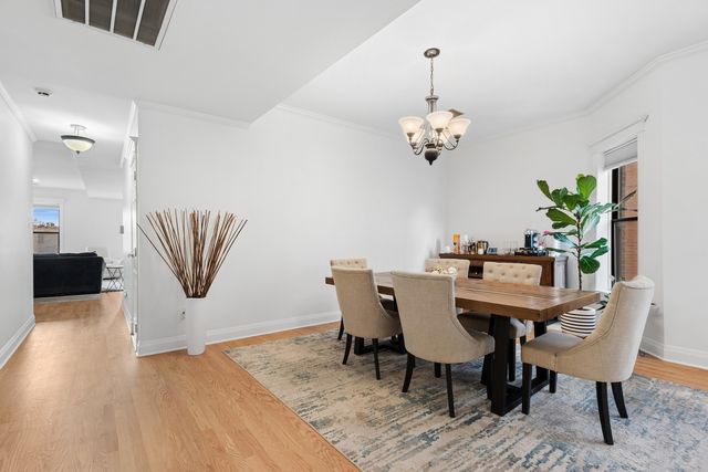 3909 N Sheridan Road 3H, Chicago, IL 60613