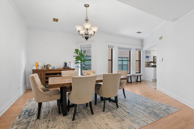 3909 N Sheridan Road 3H, Chicago, IL 60613