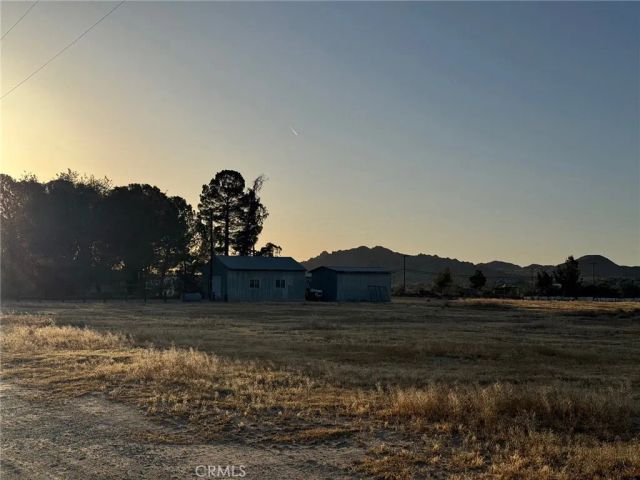 171 Avenue Q12, Llano, CA 93591
