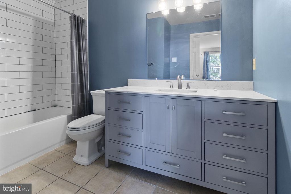 Image 21 of property listing at 8801 RUSLAND CT, Fort Washington, MD 20744