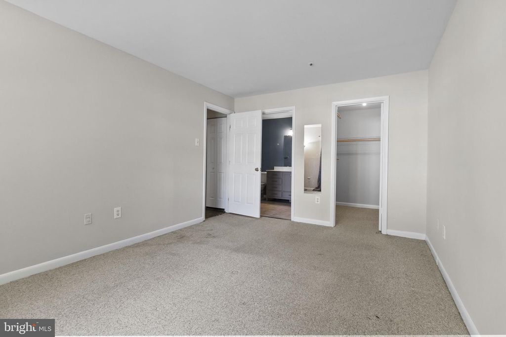 Image 23 of property listing at 8801 RUSLAND CT, Fort Washington, MD 20744