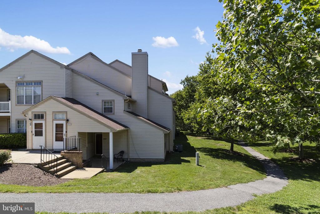 Image 27 of property listing at 8801 RUSLAND CT, Fort Washington, MD 20744