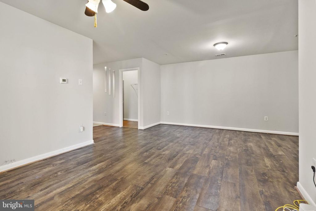 Image 6 of property listing at 8801 RUSLAND CT, Fort Washington, MD 20744