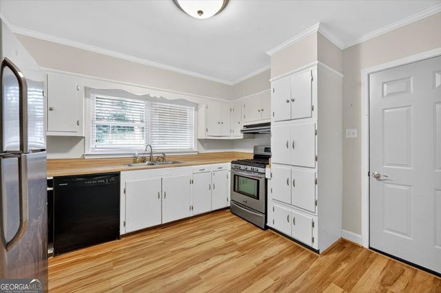 84 Hillsdale Road, Forsyth, GA 31029