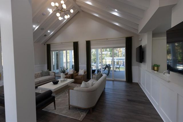 5124 Bandolino Lane 323, Peachtree Corners, GA 30092