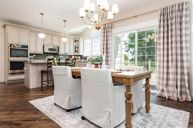3515 TOURNAMENT Drive, Elgin, IL 60124