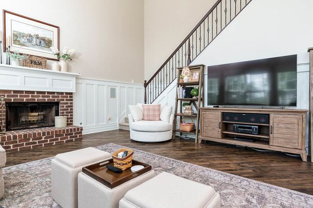3515 TOURNAMENT Drive, Elgin, IL 60124