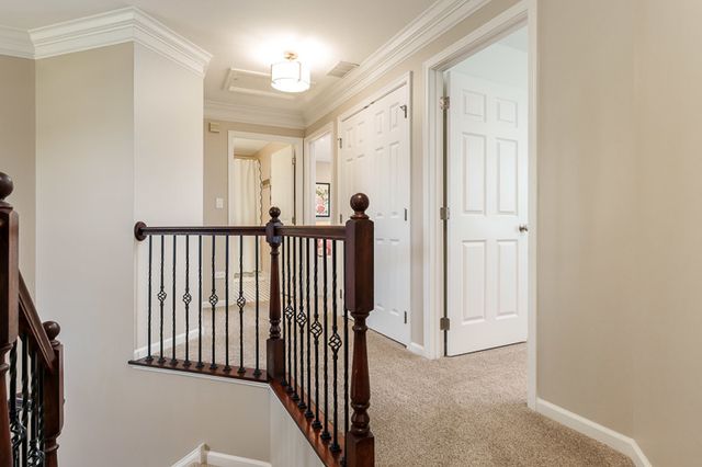 3515 TOURNAMENT Drive, Elgin, IL 60124