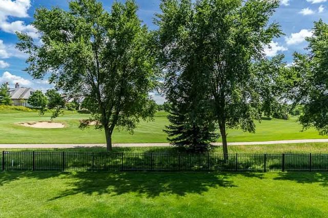 3515 TOURNAMENT Drive, Elgin, IL 60124
