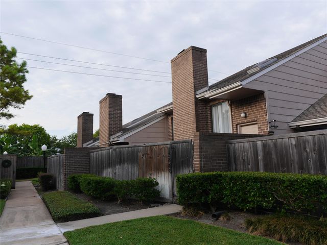 13840 Hollowgreen Drive 106, Houston, TX 77082