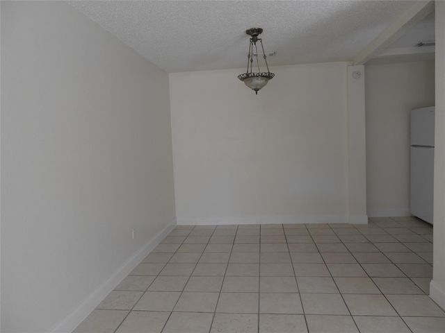 13840 Hollowgreen Drive 106, Houston, TX 77082