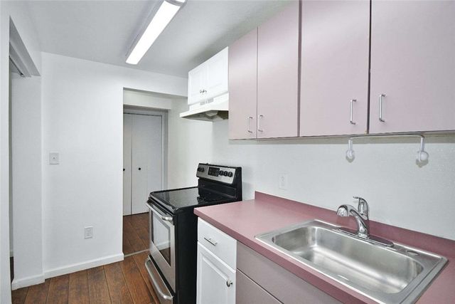 2102 West St, Munhall, PA 15120