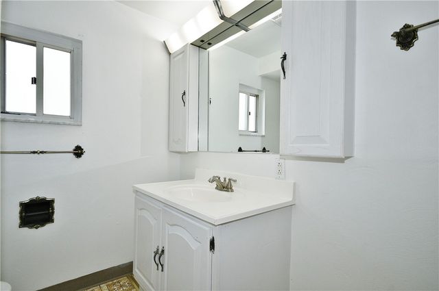 2102 West St, Munhall, PA 15120