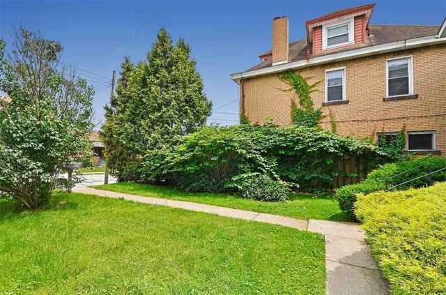 2102 West St, Munhall, PA 15120