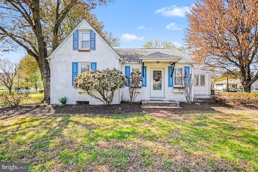 Image 2 of property listing at 112 MIDWAY DR, Earleville, MD 21919