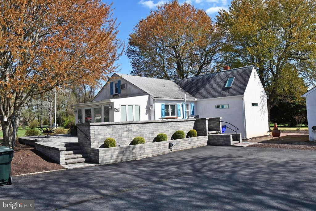 Image 5 of property listing at 112 MIDWAY DR, Earleville, MD 21919