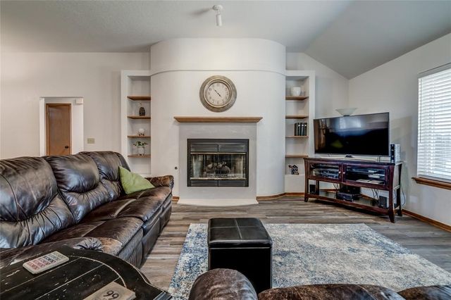 2117 Summer Hollow Lane, Edmond, OK 73013