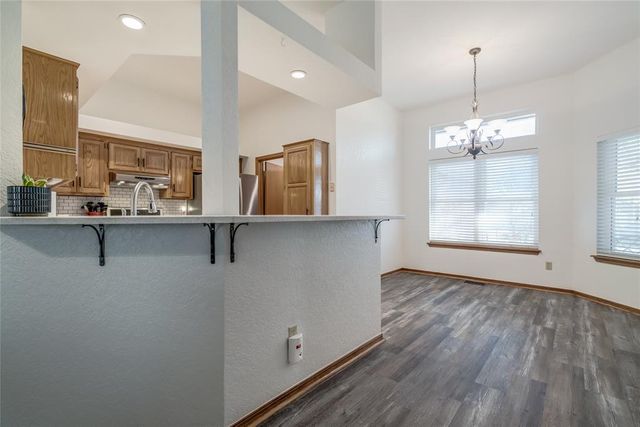 2117 Summer Hollow Lane, Edmond, OK 73013