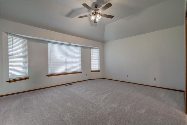 2117 Summer Hollow Lane, Edmond, OK 73013