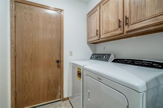 2117 Summer Hollow Lane, Edmond, OK 73013