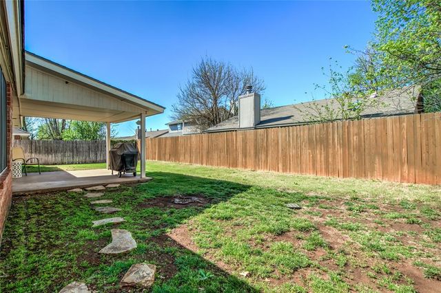 2117 Summer Hollow Lane, Edmond, OK 73013