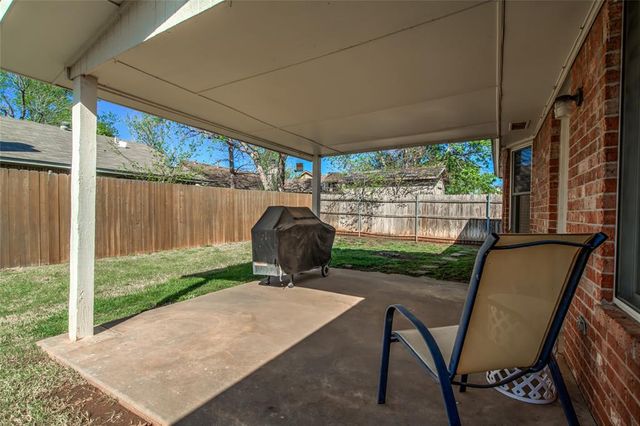 2117 Summer Hollow Lane, Edmond, OK 73013