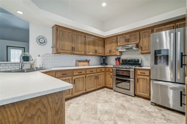 2117 Summer Hollow Lane, Edmond, OK 73013