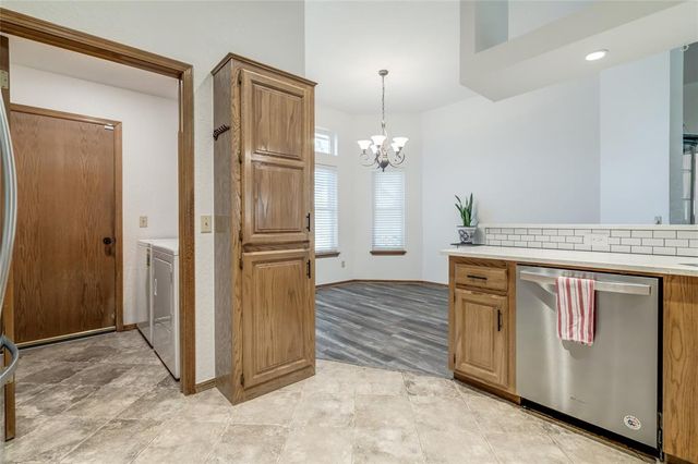 2117 Summer Hollow Lane, Edmond, OK 73013