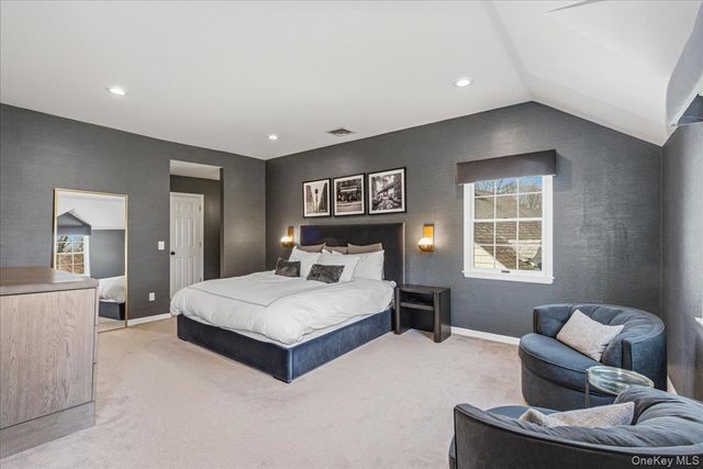 350 Dogwood Lane, Manhasset, NY 11030